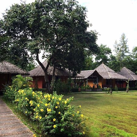 Phayam Cottage Resort Đảo Ko Phayam Ngoại thất bức ảnh