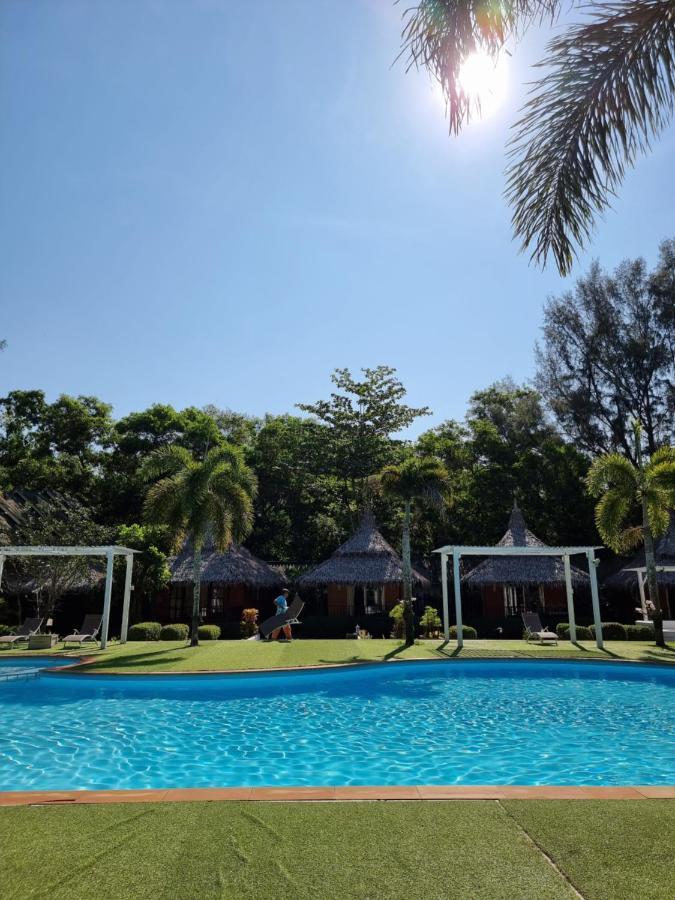 Phayam Cottage Resort Đảo Ko Phayam Ngoại thất bức ảnh