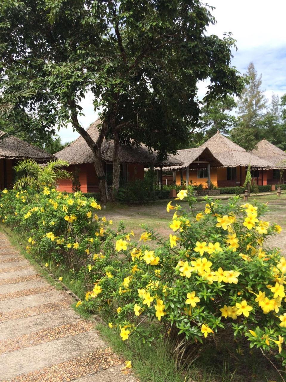 Phayam Cottage Resort Đảo Ko Phayam Ngoại thất bức ảnh